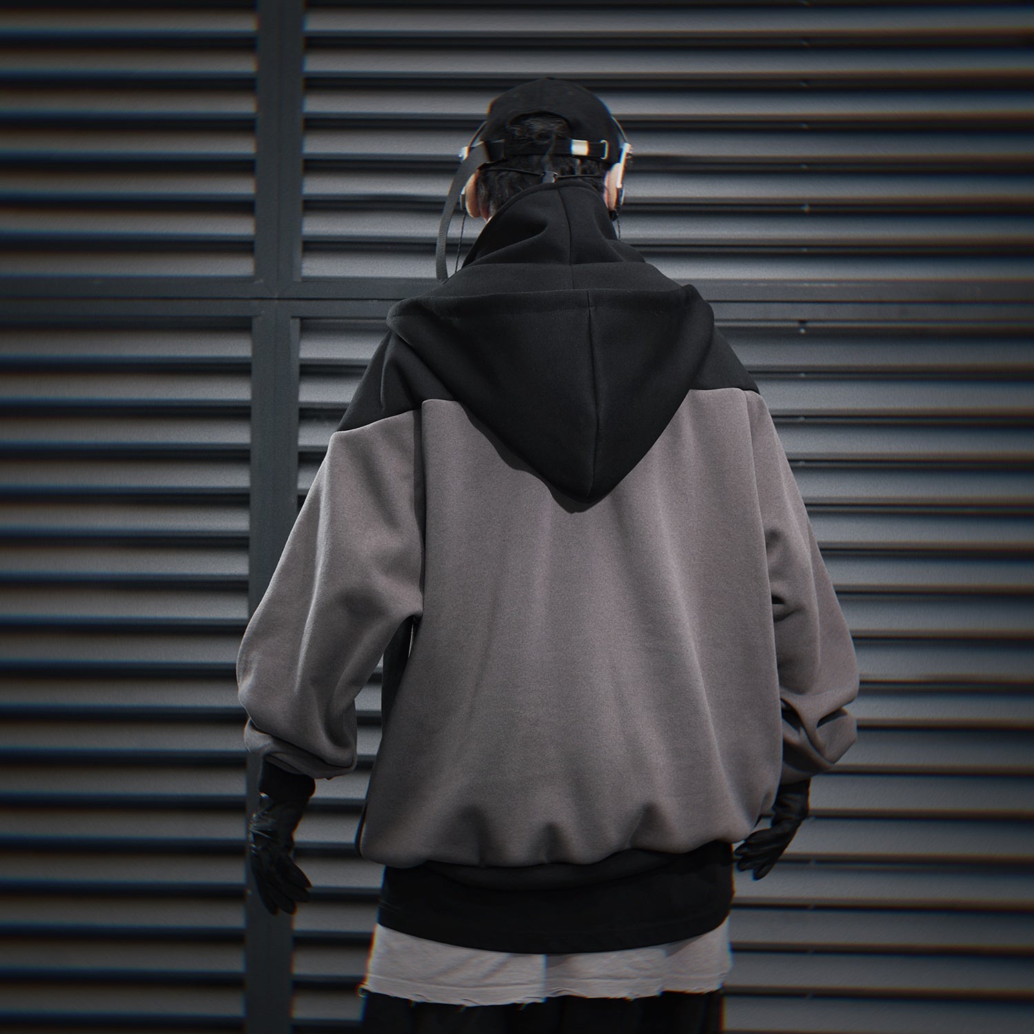 HiH51 Black T-Tech Hoodie